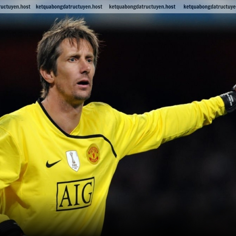 Edwin van der Sar người khổng lồ trong khung thành